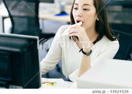 OL 女性 ビジネス オフィス OL 女性 ビジネス オフィス 53624326