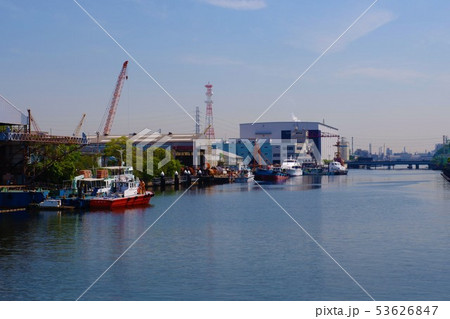 京浜工業地帯　海と船　工場 53626847