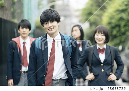 高校生　通学路 53633726