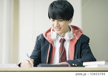 高校生　勉強　塾　予備校 53633793