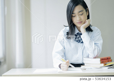 高校生　勉強　塾　予備校 53634153