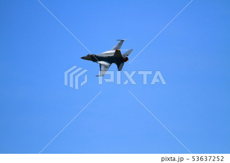 F-16 F-16 53637252