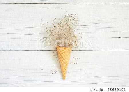 Abstract ice cream of dandelion fluff on the white 53639191