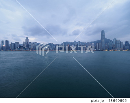朝の香港 ヴィクトリアハーバー Victoria Harbor in the morning 53640696