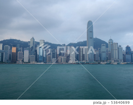 朝の香港 ヴィクトリアハーバー Victoria Harbor in the morning 53640699