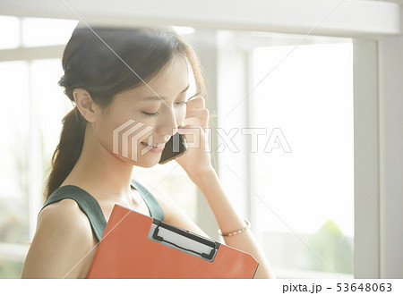 女性　ビジネス 53648063