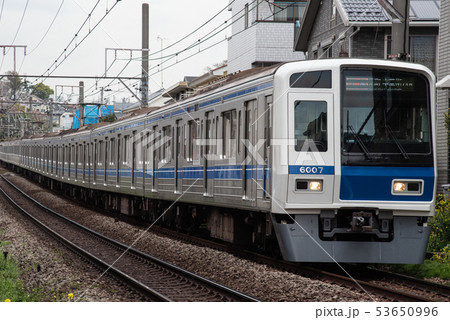 西武鉄道6000系　東急東横線　東白楽駅 53650996