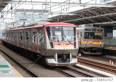 東急田園都市線　6000系　9000系　二子新地駅 53651717