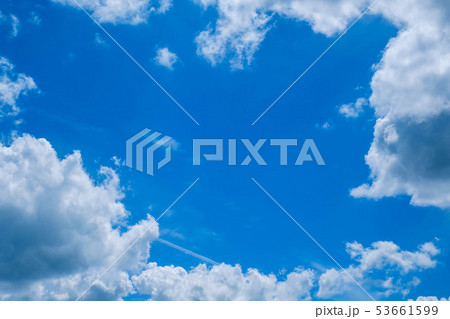 【写真素材】 青空 空 雲 初夏の空 背景 背景素材 6月 コピースペース 【写真素材】 青空 空 雲 初夏の空 背景 背景素材 6月 コピースペース 53661599