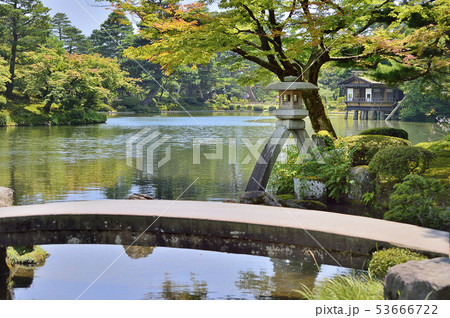 兼六園 徽軫灯籠 虹橋 内橋亭 兼六園 徽軫灯籠 虹橋 内橋亭 53666722