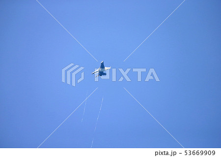 F-16 53669909