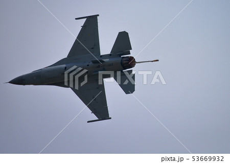 F-16 53669932