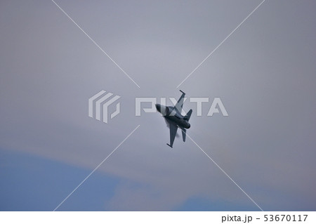 F-16 53670117