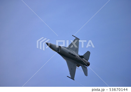 F-16 53670144