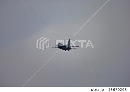 F-16 53670268