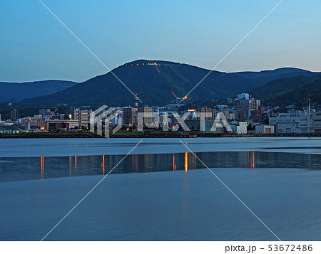 暮れる小樽 53672486