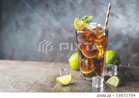 Fresh made Cuba Libre 53672704