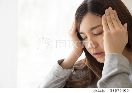女性 体調不良 女性 体調不良 53676409