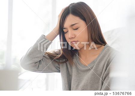 女性 体調不良 女性 体調不良 53676766
