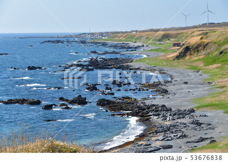 快晴の北海道松前町で折戸浜の春の風景を撮影 快晴の北海道松前町で折戸浜の春の風景を撮影 53676838
