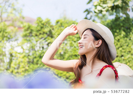 女性　リゾート　女子旅 53677282