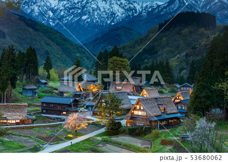富山・五箇山相倉合掌造り・春のライトアップ 53680062