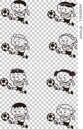 サッカーボールを蹴る笑顔のいろいろな国の子供 サッカーボールを蹴る笑顔のいろいろな国の子供 53680694