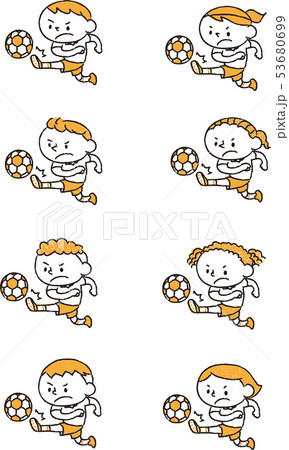 サッカーボールを蹴るいろいろな国の子供 オレンジ のイラスト素材