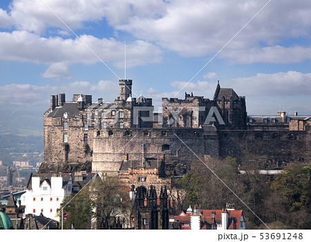 Famous Edinburgh Castle with city in Scotland 53691248