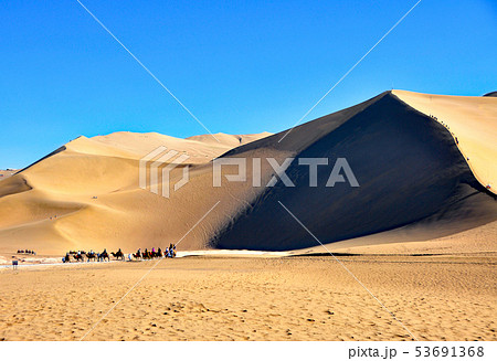 シルクロード 敦煌の砂丘 鳴沙山 シルクロード 敦煌の砂丘 鳴沙山 53691368