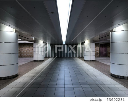行幸通り地下通路 53692281