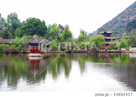 雲南省麗江古城　玉泉公園 53692457