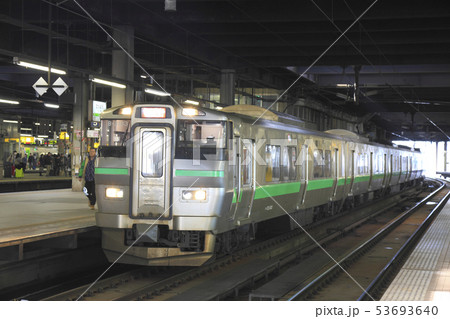 千歳線 快速エアポート 733系 札幌駅 千歳線 快速エアポート 733系 札幌駅 53693640