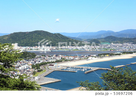 章魚頭姿山頂上から名草山方面を望む 章魚頭姿山頂上から名草山方面を望む 53697206