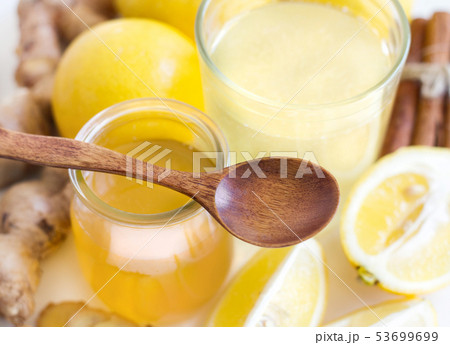 Honey, lemon and ginger tonic Honey, lemon and ginger tonic 53699699