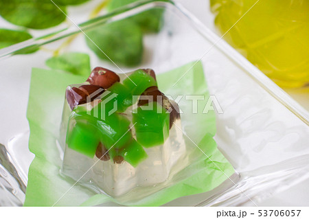 夏の和菓子 53706057