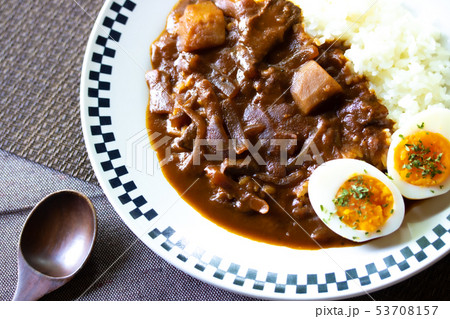 レトルトカレーのカレーライス 53708157