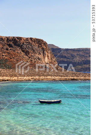 Sea view with clear turquoise water and empty 53715393