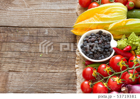 Black chickpea with vegetables Black chickpea with vegetables 53719381