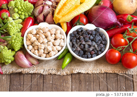 Chickpea with vegetables 53719387