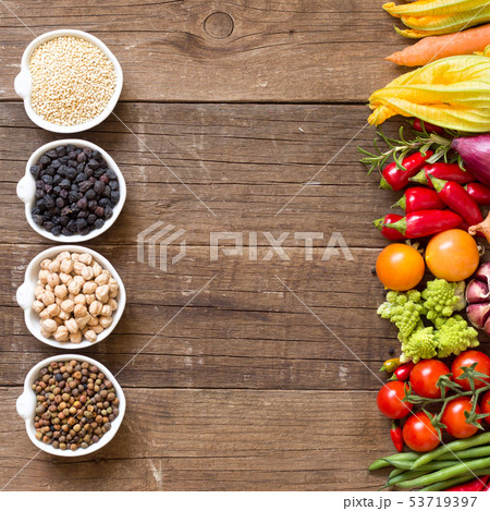 Cereals, legumes and vegetables 53719397