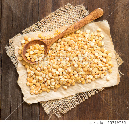 Yellow peas Yellow peas 53719726