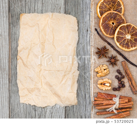 Spices background 53720025