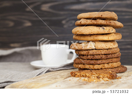 sweet oatmeal cookies 53721032