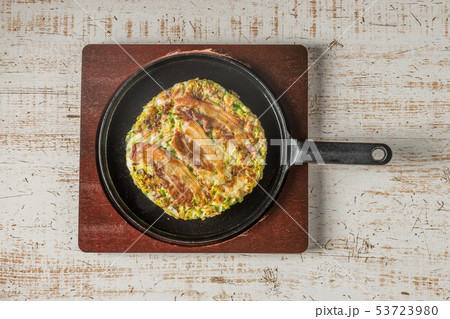 あつあつお好み焼き Japanese Traditional Pizza Okonomiyaki あつあつお好み焼き Japanese Traditional Pizza Okonomiyaki 53723980