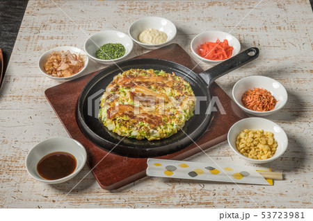 あつあつお好み焼き Japanese Traditional Pizza Okonomiyaki あつあつお好み焼き Japanese Traditional Pizza Okonomiyaki 53723981