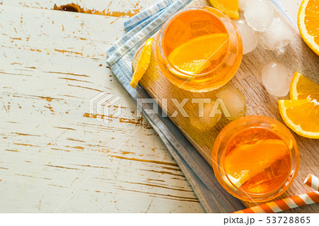 Spitz aperol cocktail in glasses 53728865