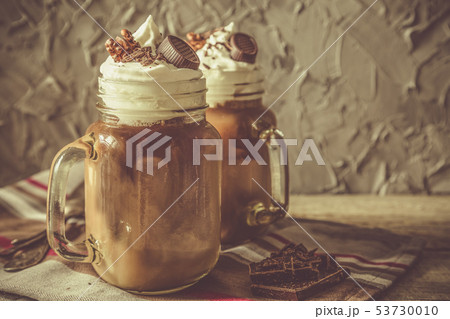 Cold coffee drink in glass jar 53730010