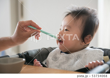 離乳食 赤ちゃん 親子 子育て 食育 食事 離乳食 赤ちゃん 親子 子育て 食育 食事 53734068