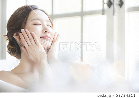 女性 ビューティー お風呂 女性 ビューティー お風呂 53734311